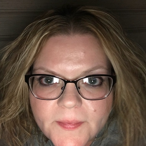 Meet your Posher, Priscilla - Picture 1 of 1